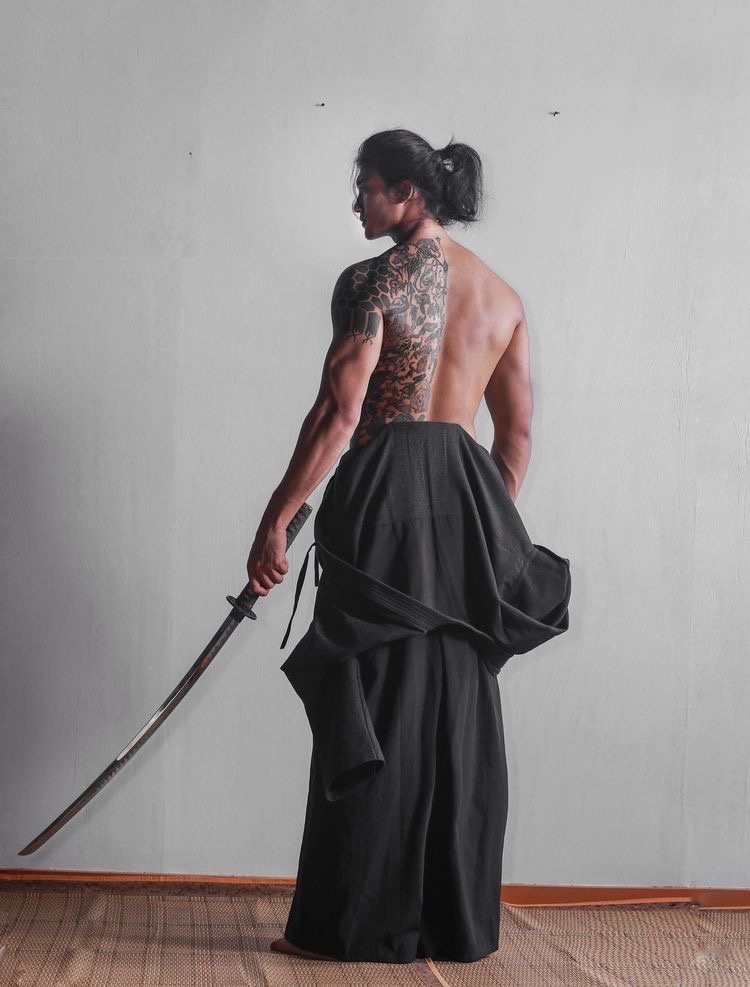 Самый красивый мужчина в мире: Монах, актёр и модель Паинг Такхон