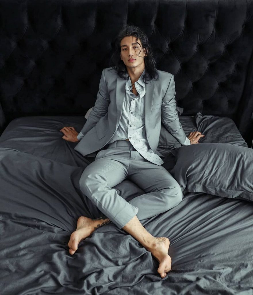 Самый красивый мужчина в мире: Монах, актёр и модель Паинг Такхон