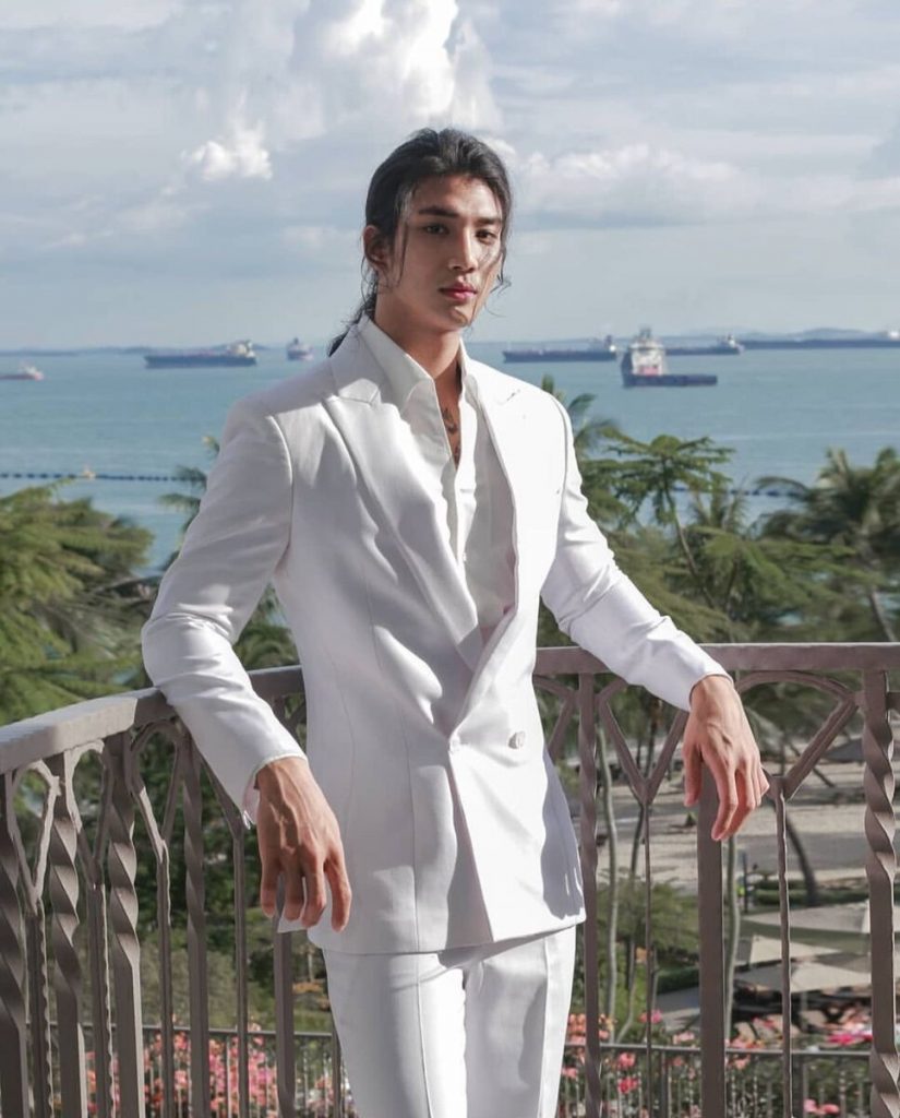 Самый красивый мужчина в мире: Монах, актёр и модель Паинг Такхон